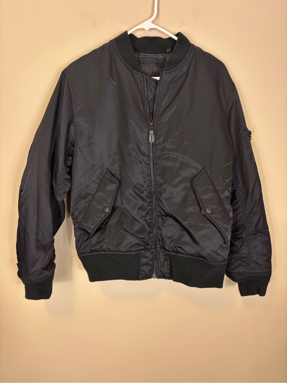 UNIQLO Women’s Black Zip Up Bomber Jacket Small
